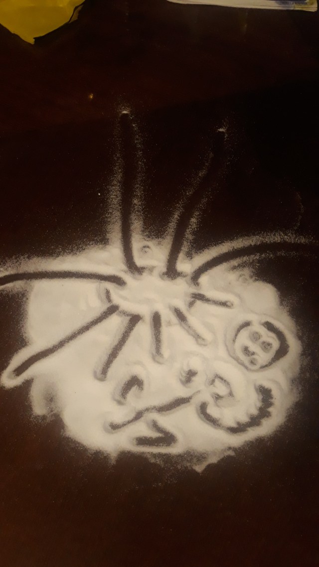 Աղով նկար սեղանին